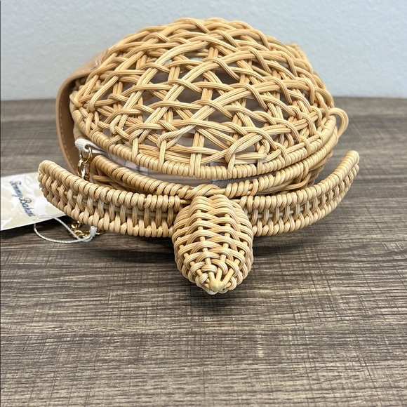 Tommy Bahama | Turtle Woven Bag 🐢 - Picture 8 of 11